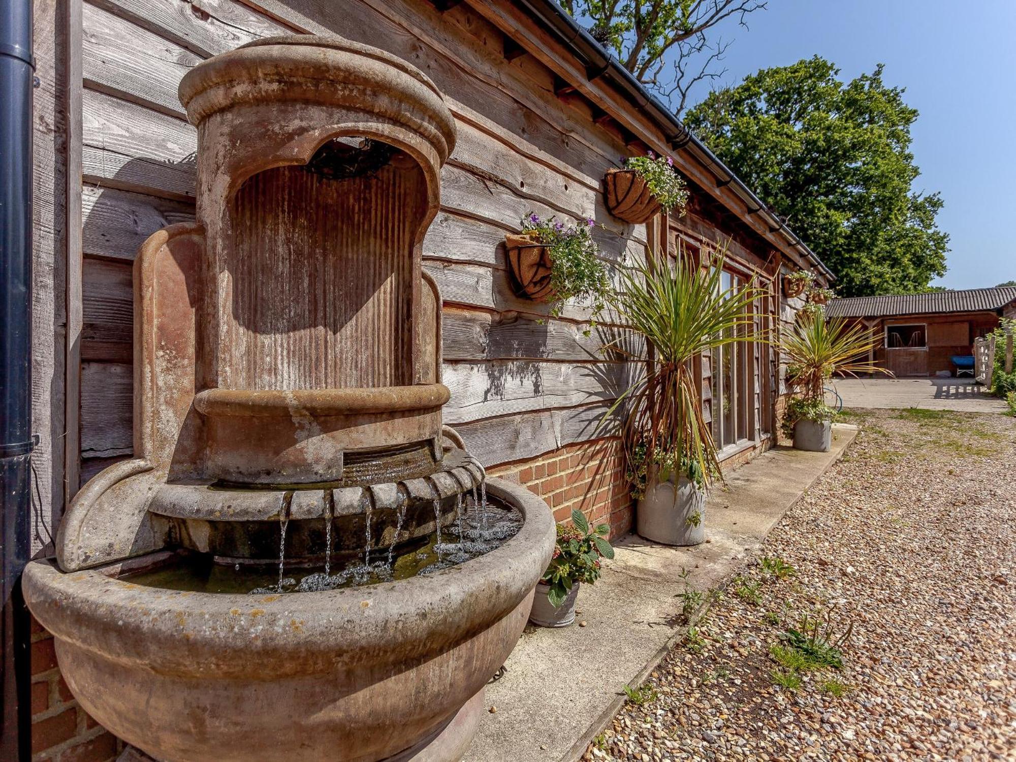 Villa The Barn à Coldwaltham Extérieur photo